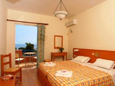 Margarita Beach Hotel Agia Marina  Exterior photo